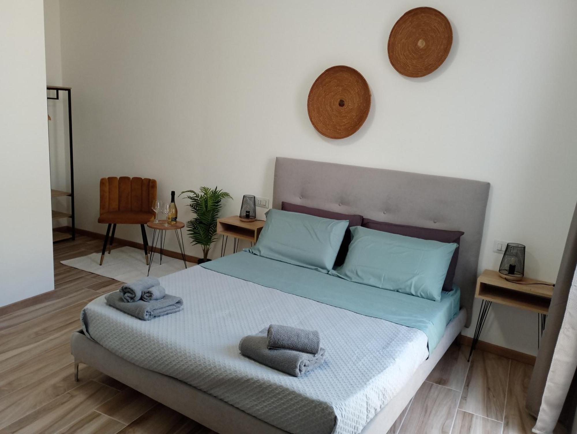 Niu Rooms Ористано Экстерьер фото