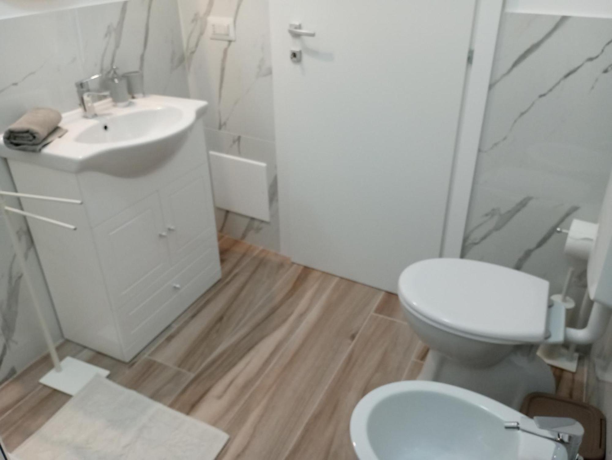 Niu Rooms Ористано Экстерьер фото