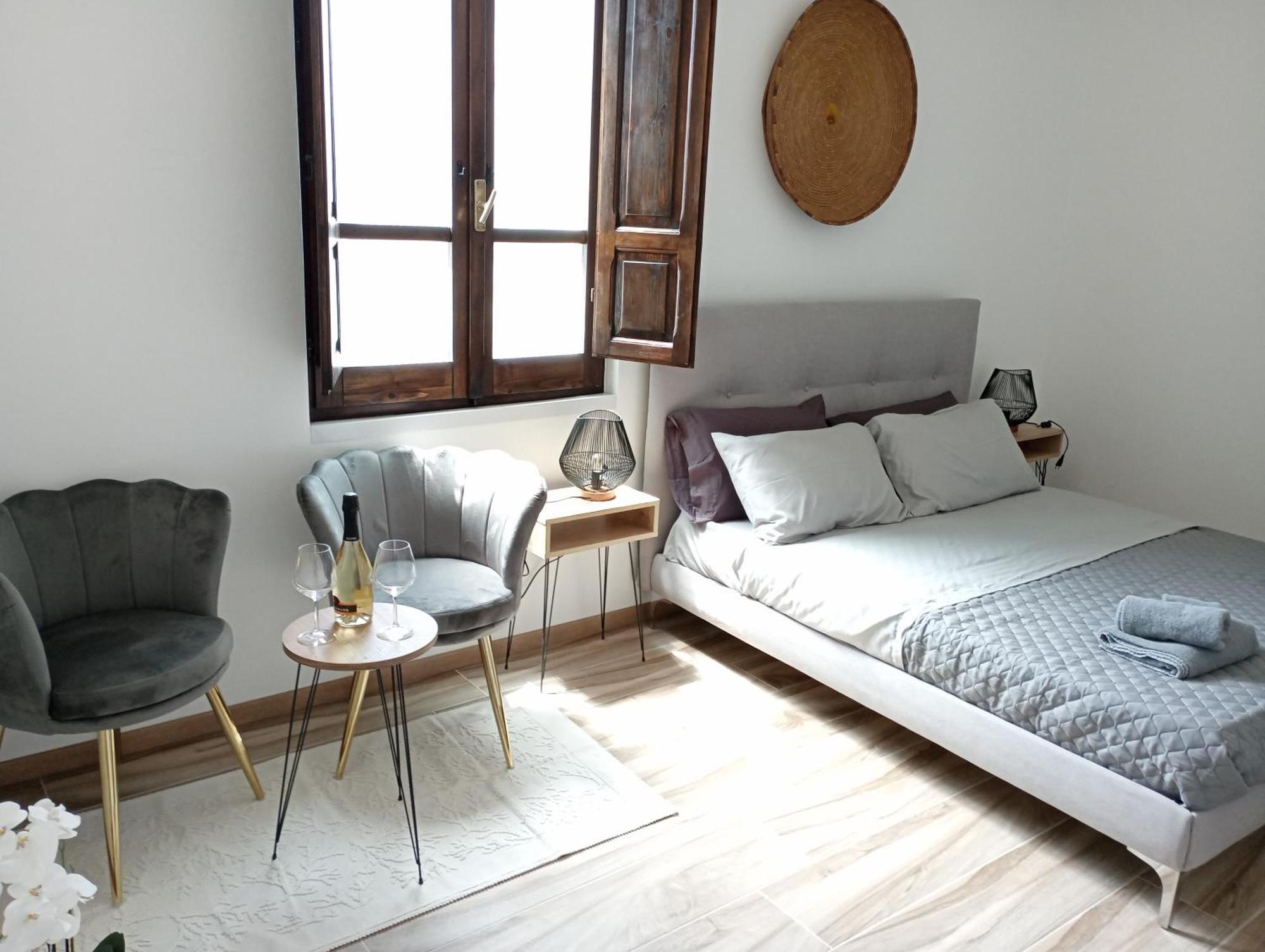 Niu Rooms Ористано Экстерьер фото