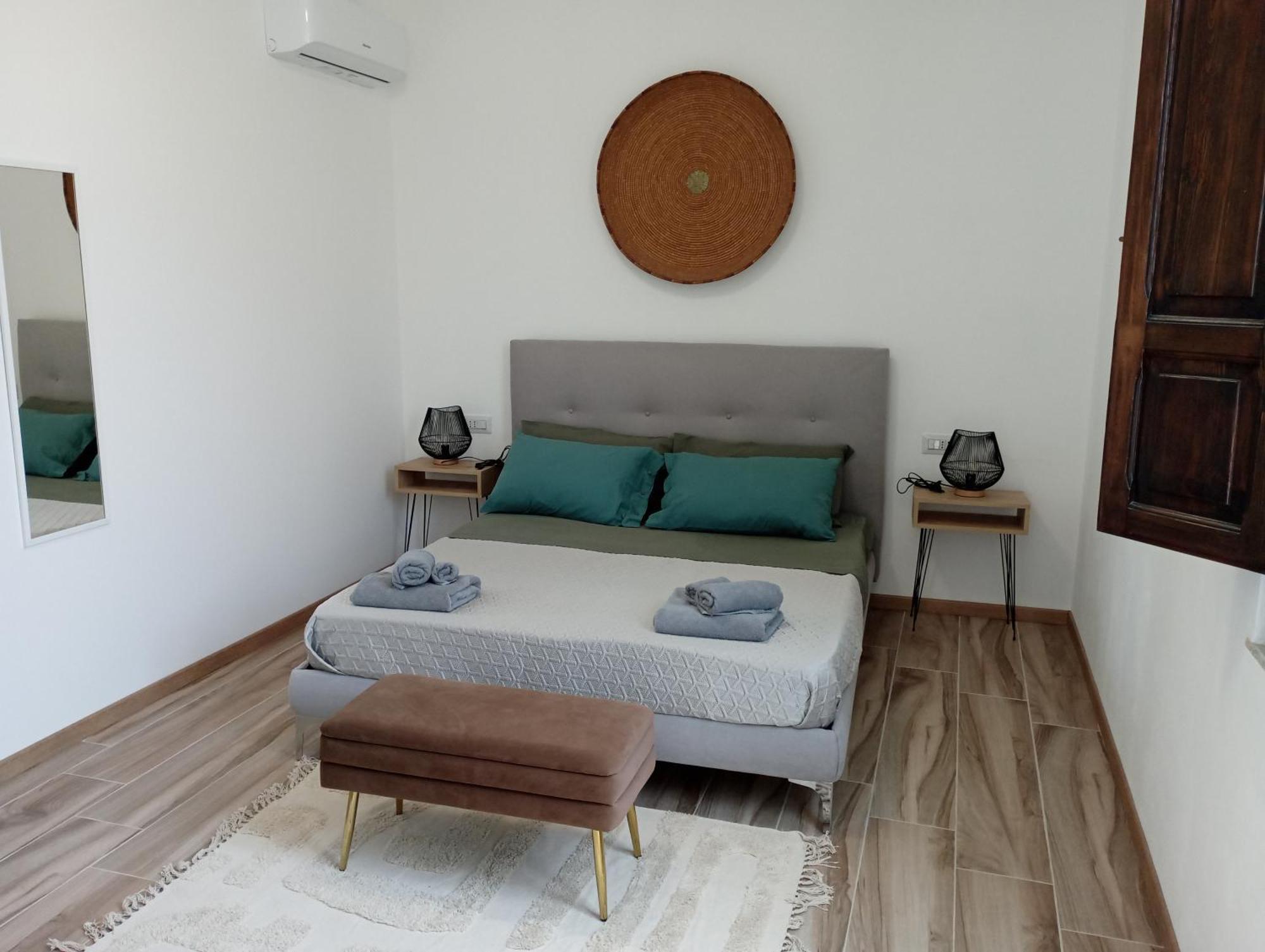 Niu Rooms Ористано Экстерьер фото
